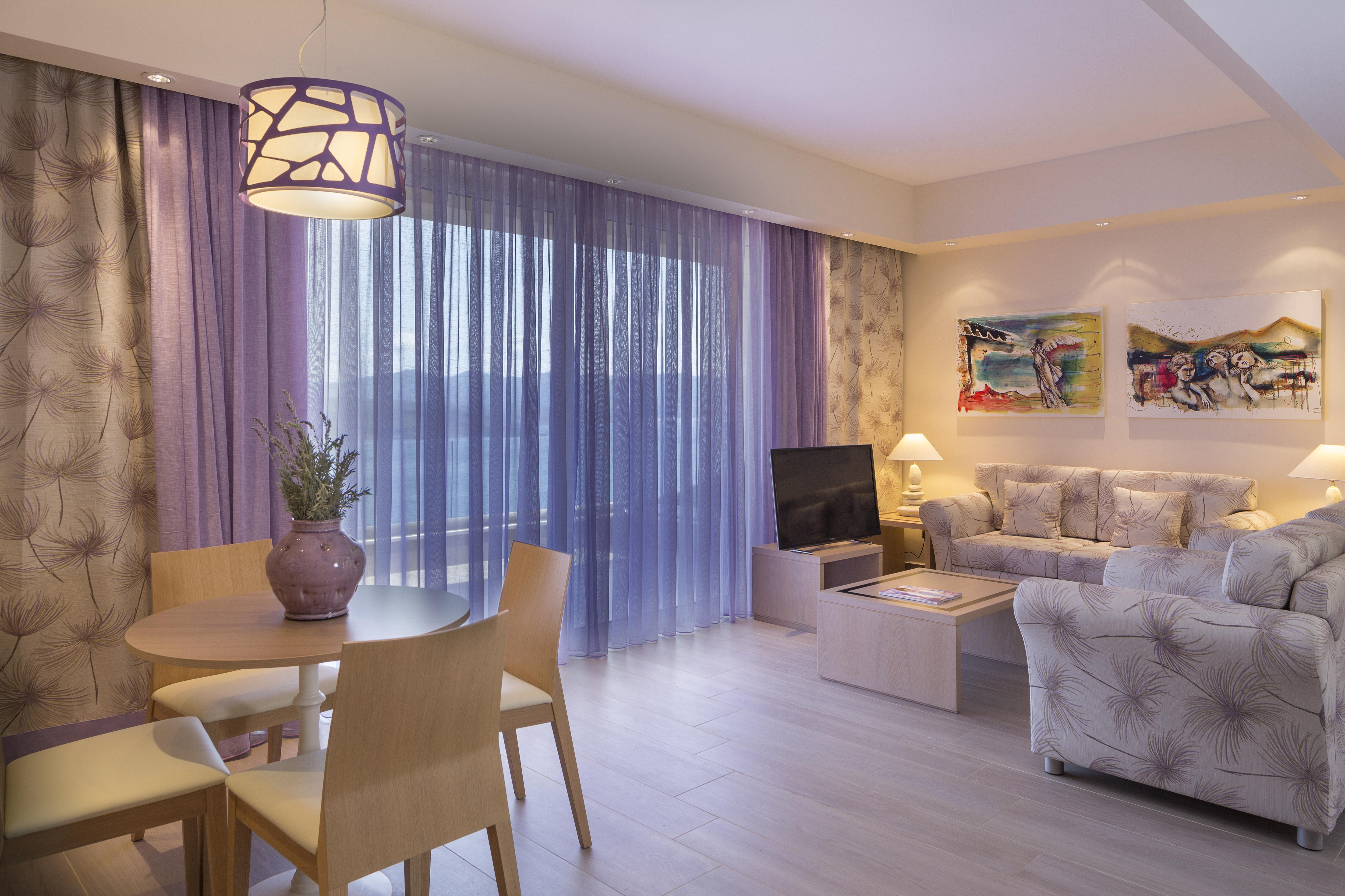 Princess Kyniska Suites Bãi biển Bãi biển Plitra Ngoại thất bức ảnh